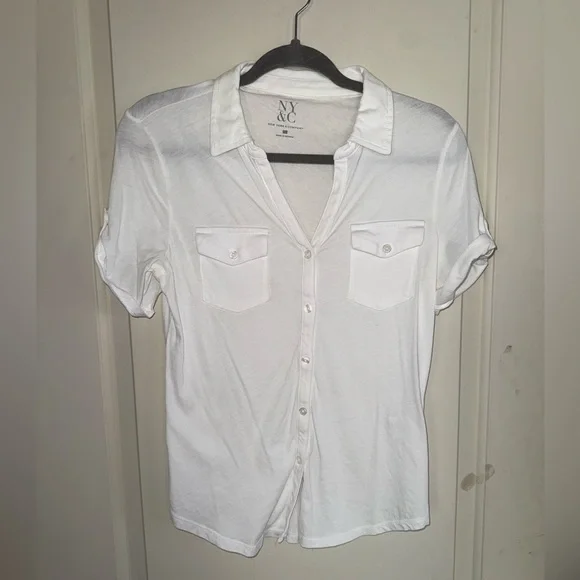 New York & Company White Button Down Short Sleeve Blouse - Like New - Picture 2 of 6